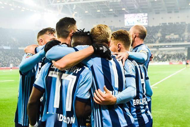 爱游戏app-波斯凯、基耶利尼共同领军尤文图斯，客场大胜佛罗伦萨