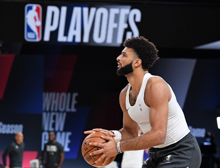 雄鸟陷入低迷,季后赛形势岌岌可危 雄鸟陷入低迷,季后赛形势岌岌可危