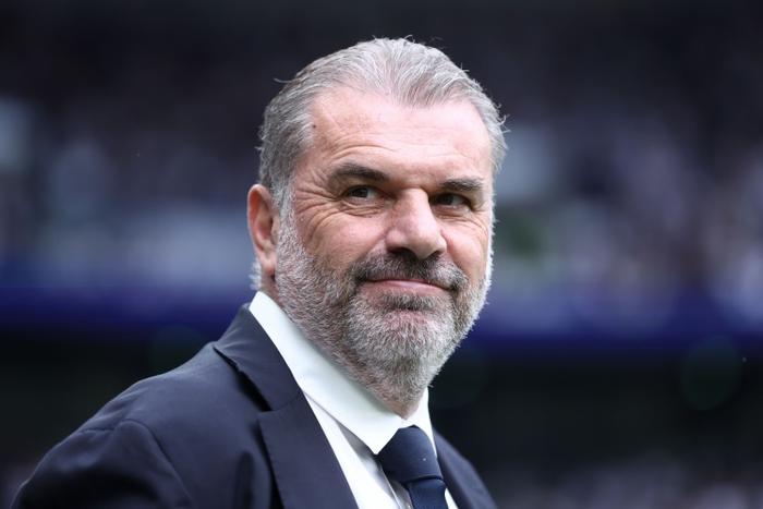 爱游戏入口-关于场上球员的出色表现令人赞叹不已，称赞之声不绝于耳的信息