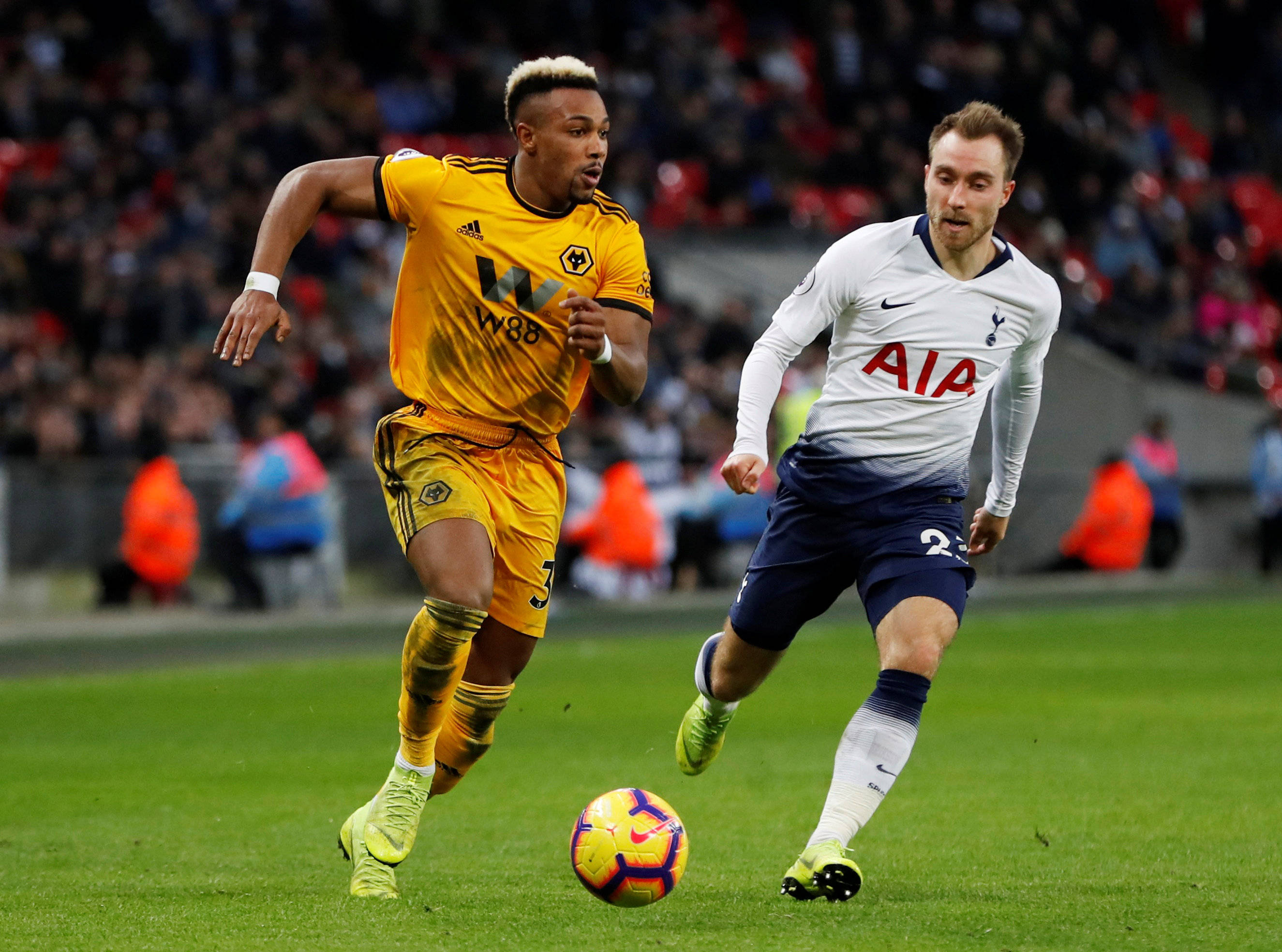 爱游戏官网-关于狼队中场表现出色，成为制胜关键的信息