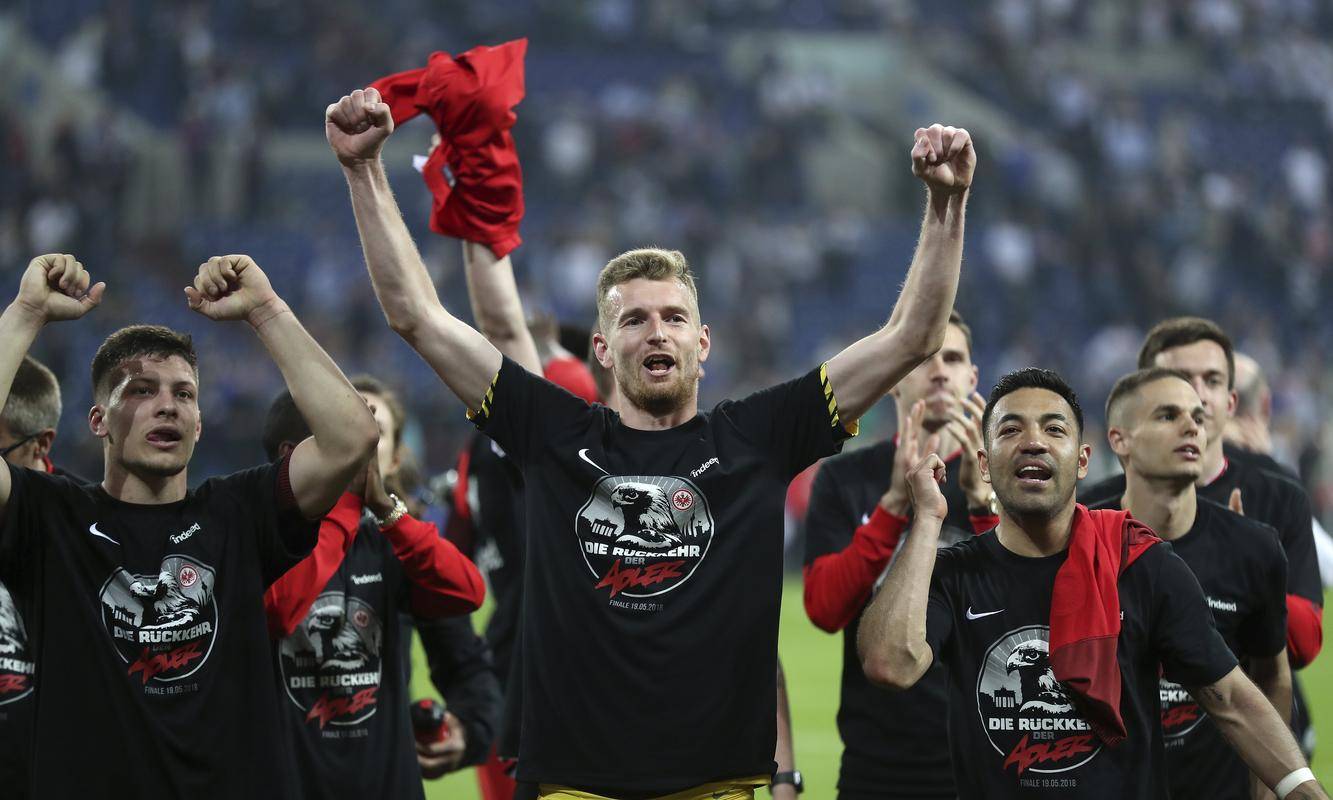 爱游戏登录-一场胜利带给球队勇气与信心