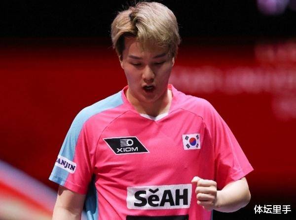 爱游戏登录入口-沙尔克主场惊险逆转，东山再起希望重现