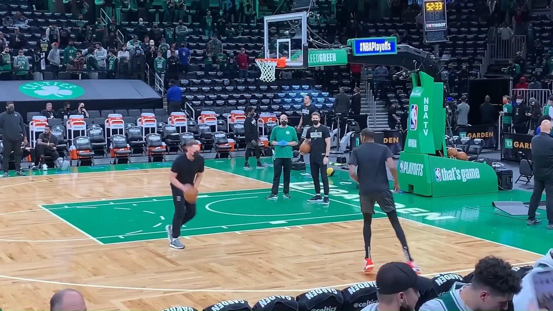 篮网击败凯尔特人,取得两连胜 篮网击败凯尔特人,取得两连胜