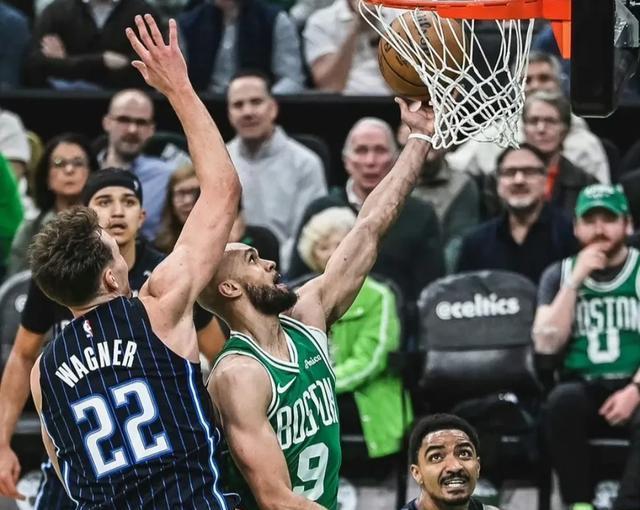 包含凯尔特人不敌小牛,季后赛形势蒙上阴影的词条 包含凯尔特人不敌小牛,季后赛形势蒙上阴影的词条