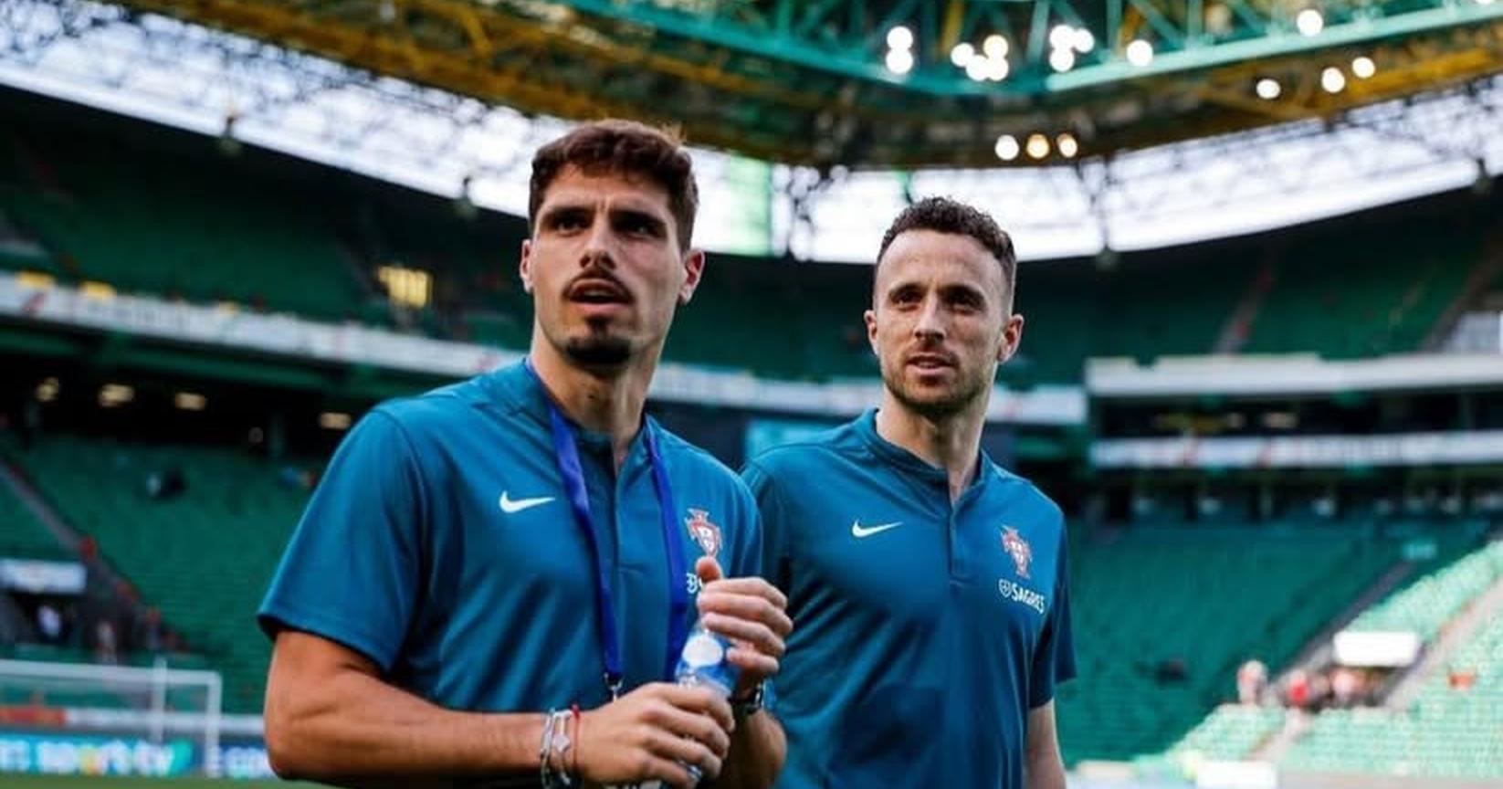 爱游戏官网入口-切尔西队备战欧洲联赛，球员备受关注