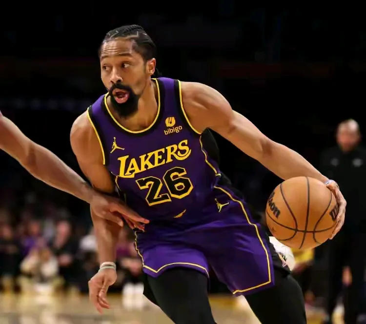 湖人后卫日常训练视频曝光大力出奇迹的简单介绍 湖人后卫日常训练视频曝光大力出奇迹的简单介绍