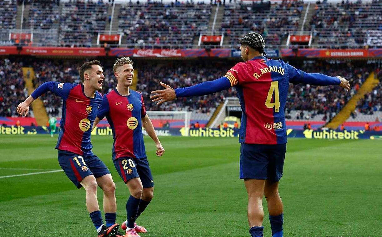 爱游戏官网-巴萨中场组合威力惊人，球队整体实力提升的简单介绍