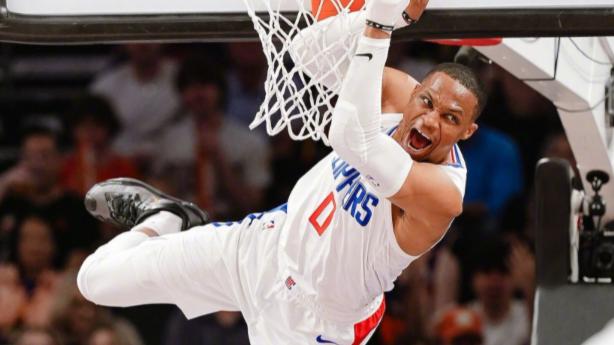 爱游戏app-关键比赛中，球队表现出色，获得一场胜利