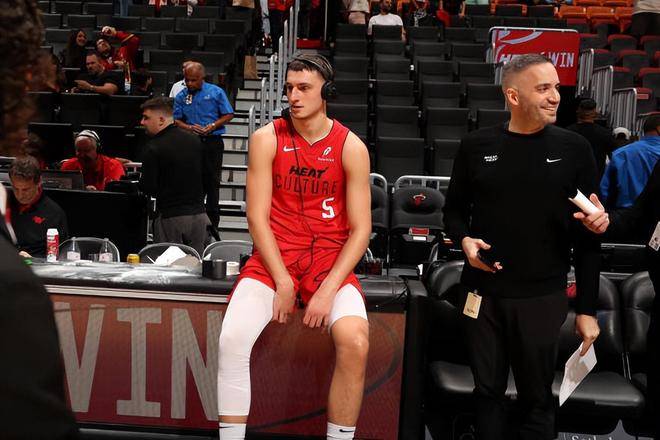 爱游戏体育官网-关于伤兵复出状态回勇，球队整体实力大幅提升的信息