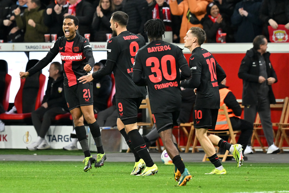 爱游戏官网-勒沃库森在德国足球场上大获全胜