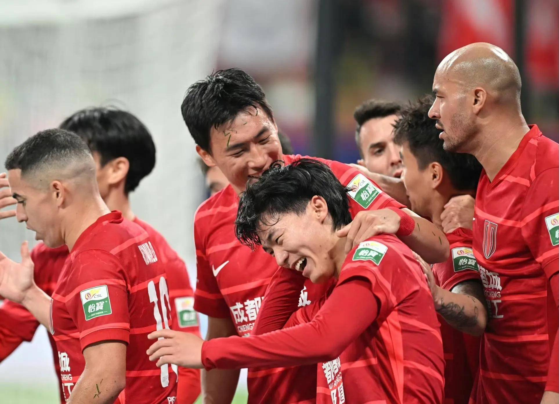 北京国安球员重伤，球队战力受到影响的简单介绍