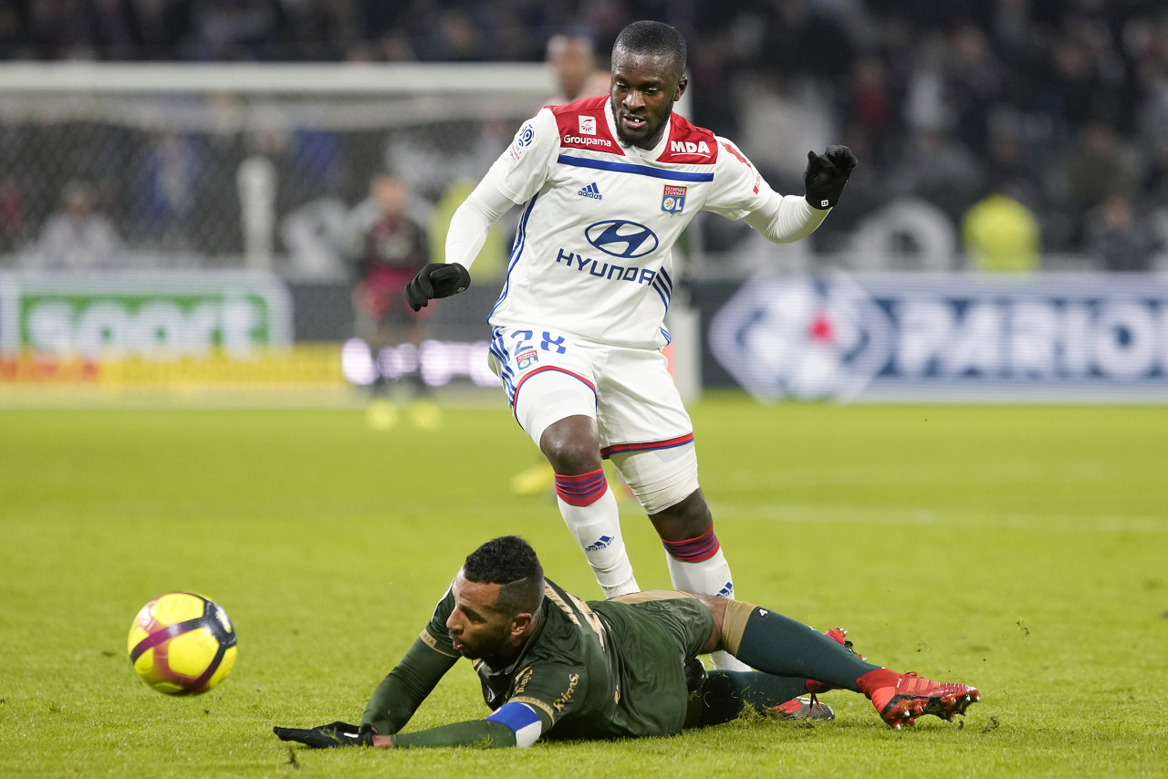 里昂主教练对球队表现感到满意 里昂主教练对球队表现感到满意