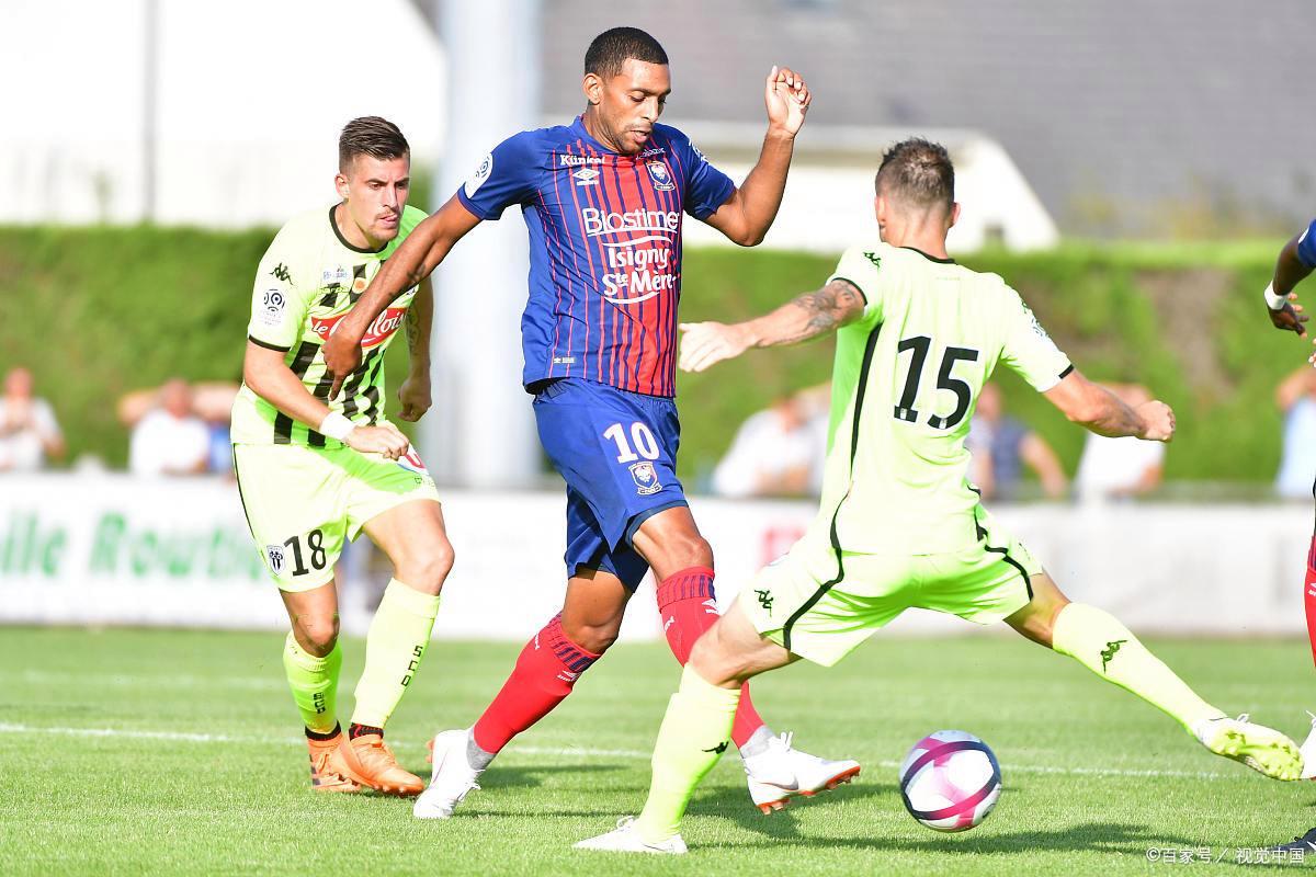 斯特拉斯堡队客场战平对手积分稳定