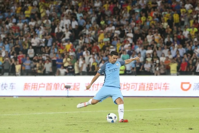 包含皇家马德里凭借强大实力击败对手,赢得三分!的词条 包含皇家马德里凭借强大实力击败对手,赢得三分!的词条