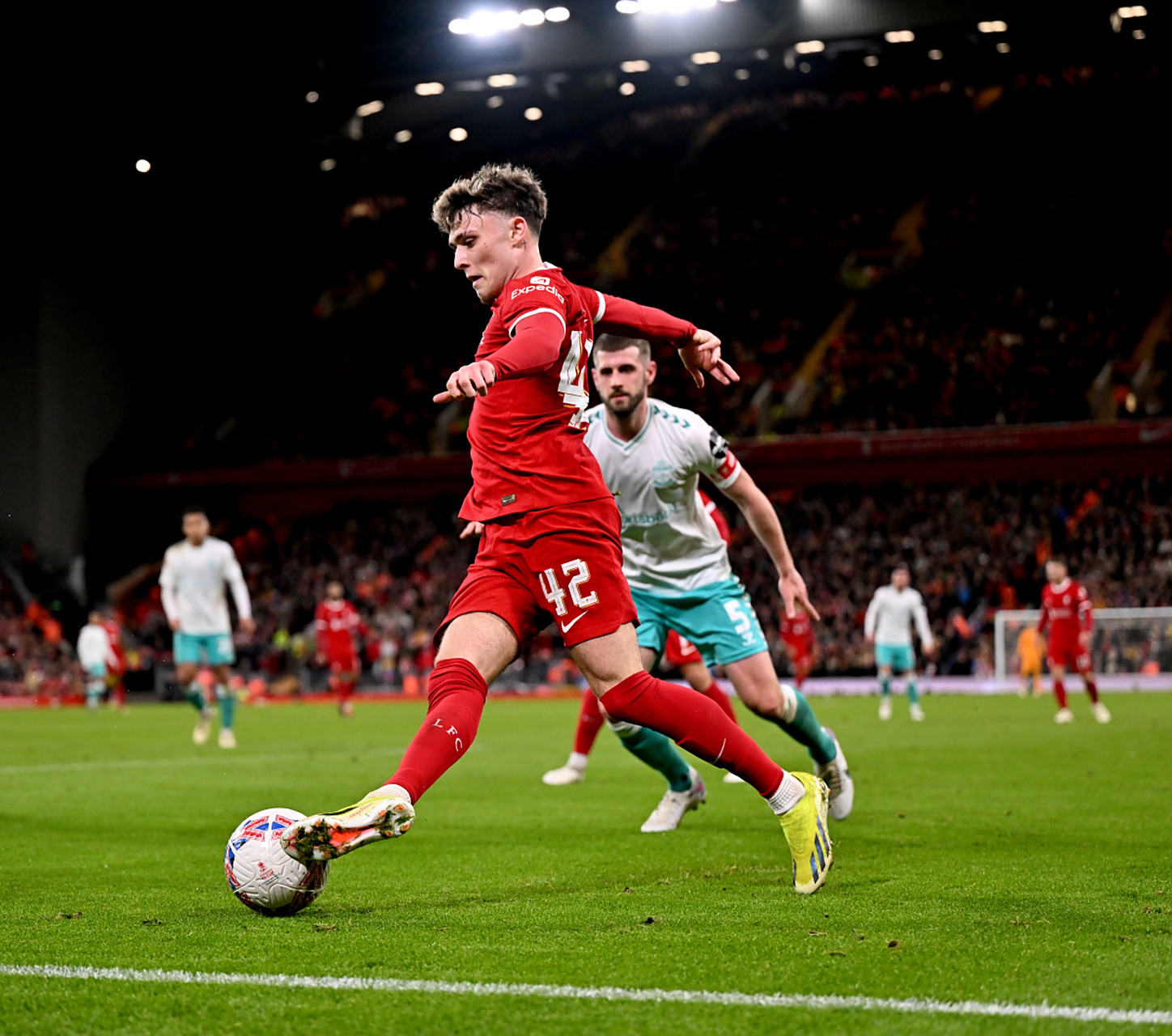 包含德国篮球联赛势如破竹，领跑积分榜的词条