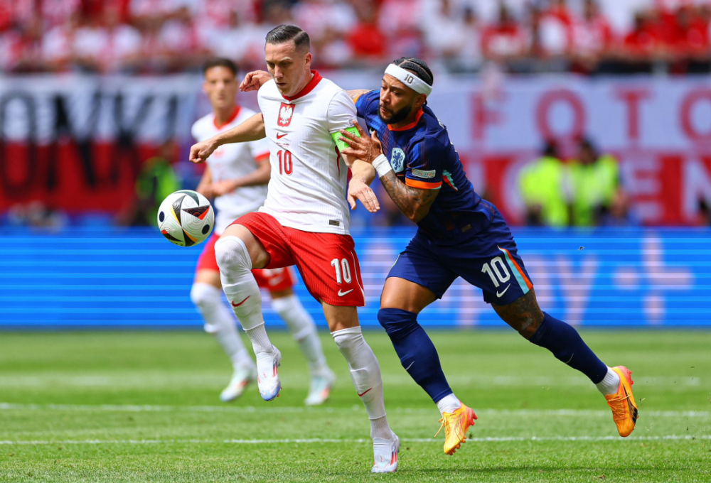 爱游戏登录-荷兰队成功逆袭，小组形势好转的简单介绍