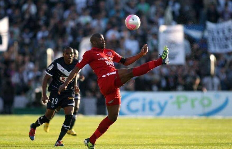 第戎在主场剧透对手夺得关键胜利 第戎在主场剧透对手夺得关键胜利