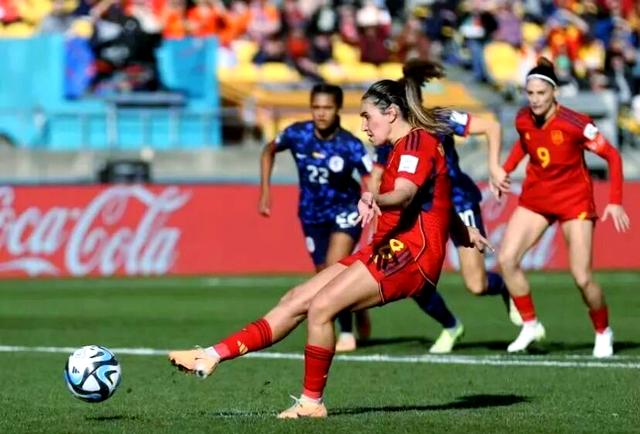 爱游戏-西班牙运动员努力奋斗，成功闯入半决赛