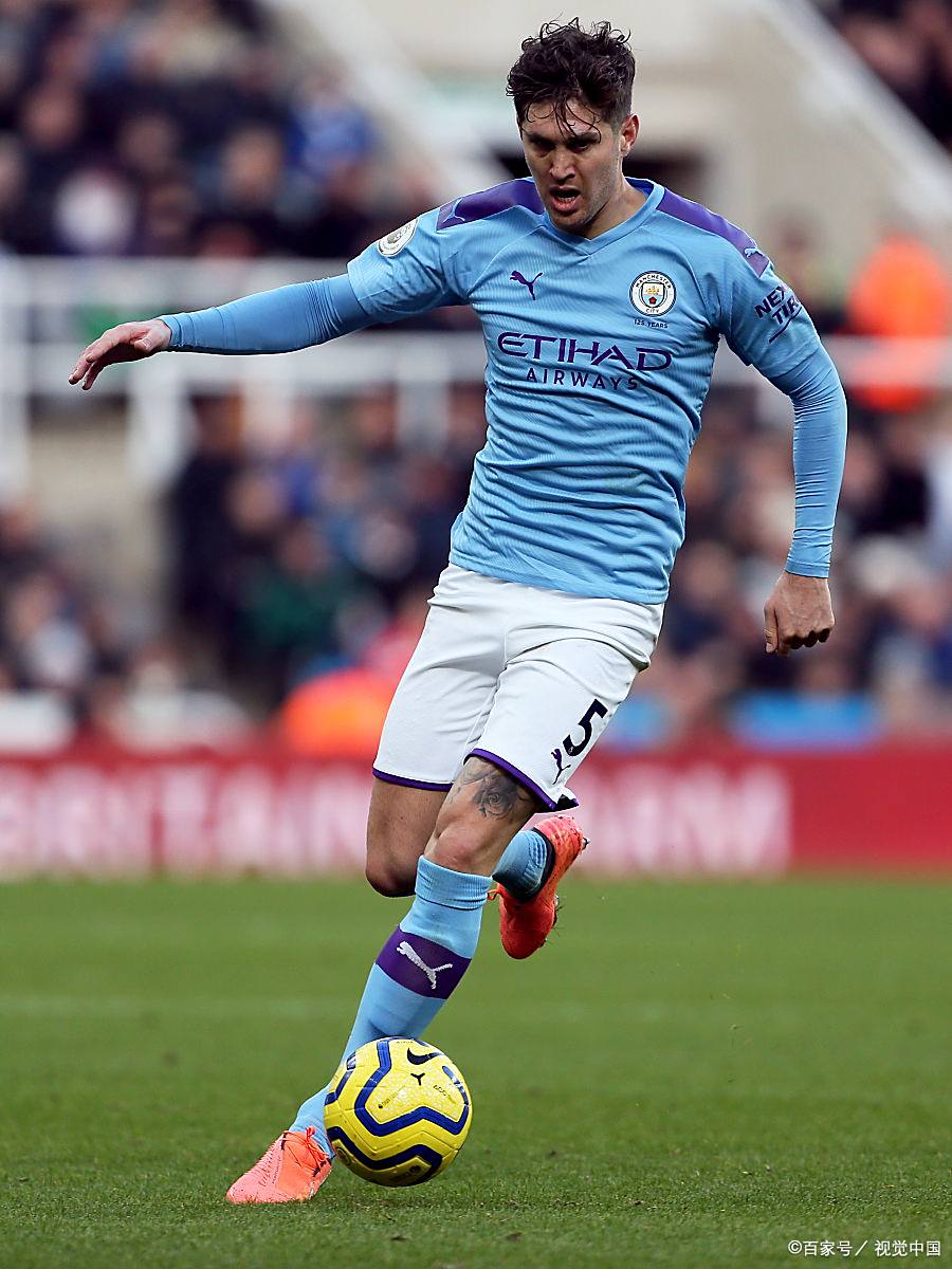 莱斯特城连胜扩大领先优势，球队冲击冠军的简单介绍